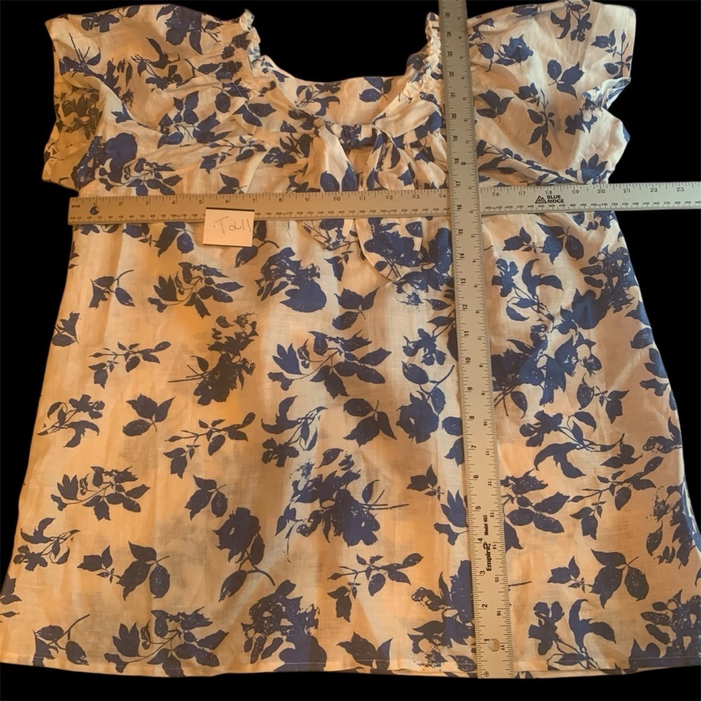 π Floral Linen Tunic Top Ruffle Tie Front Light Smocking Periwinkle Blue White M - Picture 13 of 14